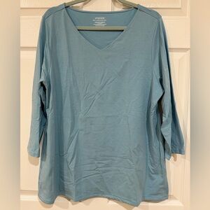 Chico’s Top V neck 3/4 sleeve The Ultimate Tee